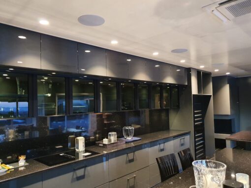 Lyd i flere rom Oslo\Vinderen 27 høyttalere, 8 soner