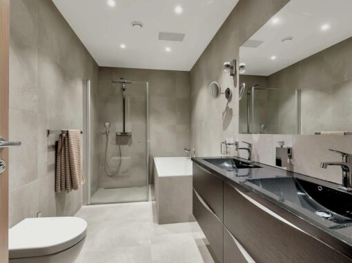 Baderom innredning (integrert lyd og bilde)